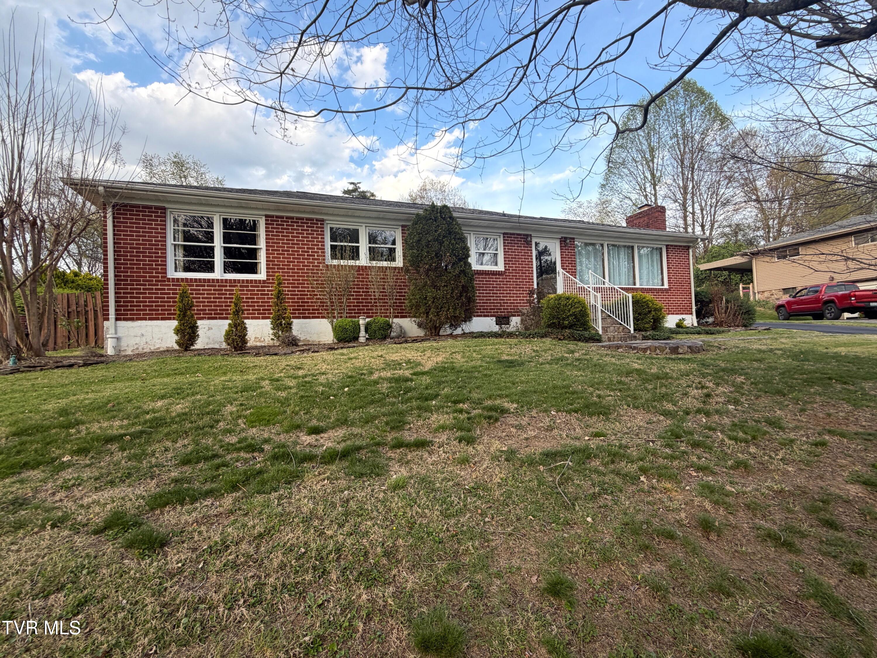 258 Cheyenne Road Bristol, VA 24201 - Photo 2 of 2 IMG_6526 (1)