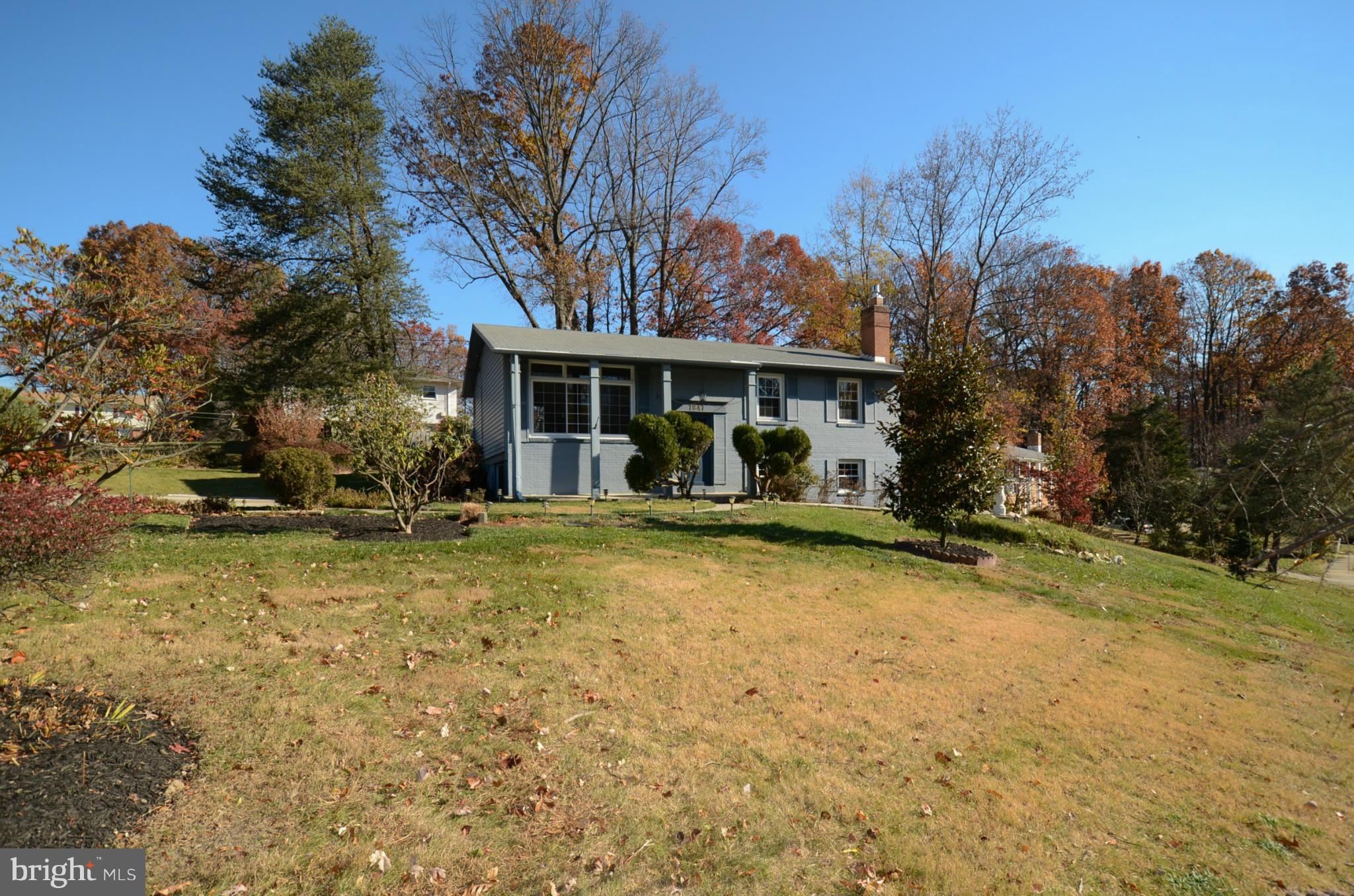 7847 Brompton Street Springfield, VA 22152 - Photo 1 of 30 Exterior (Front)