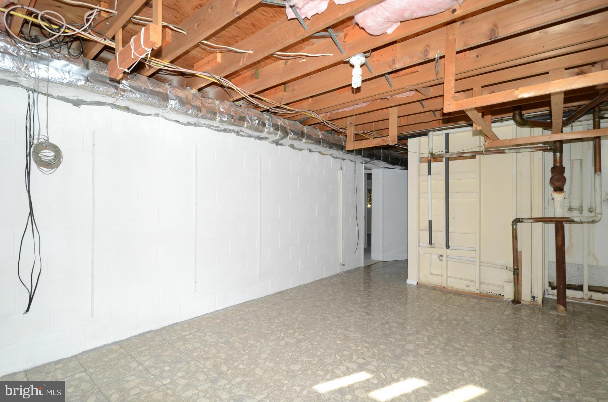 7847 Brompton Street Springfield, VA 22152 - Photo 25 of 30 Work/ Storage Room