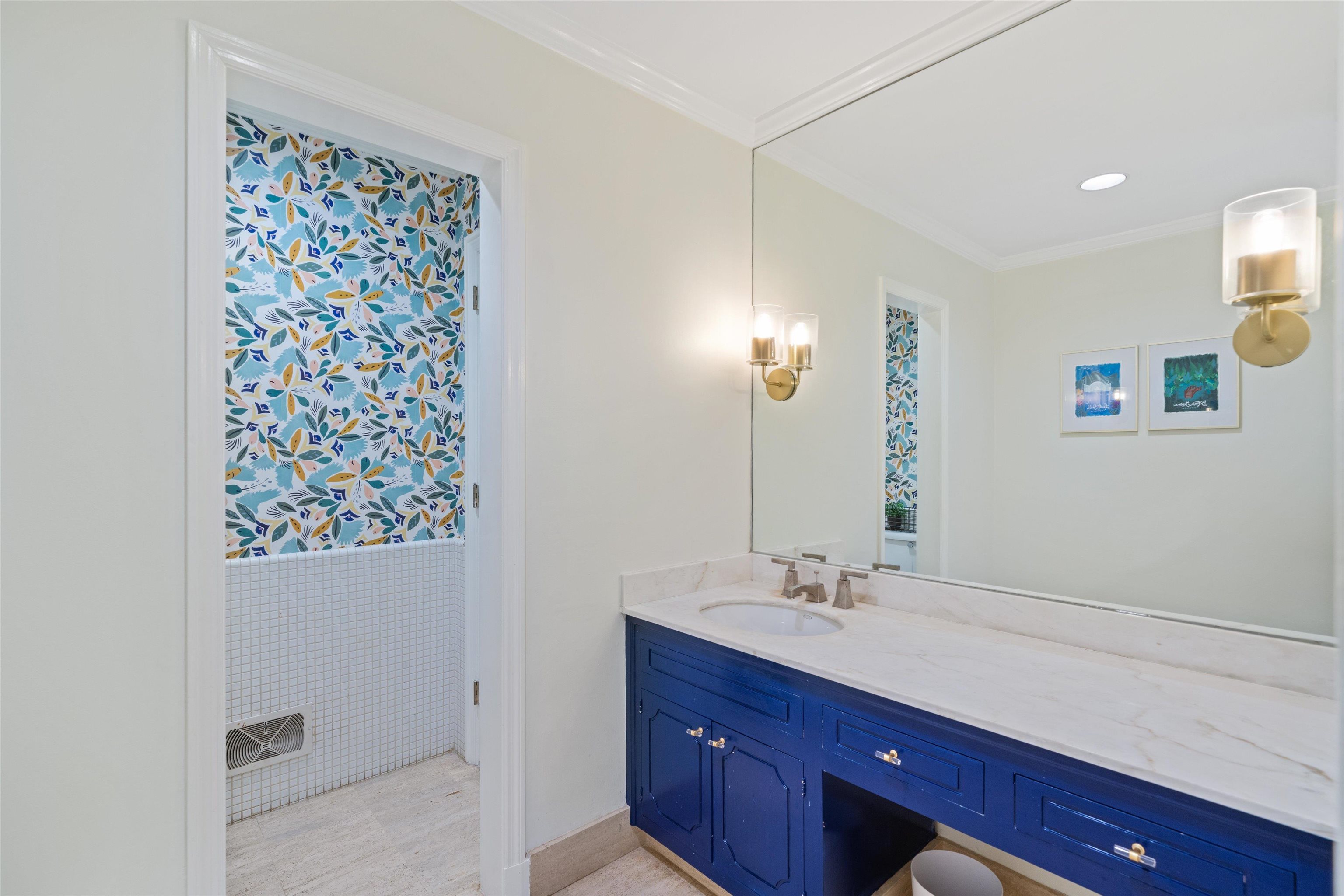 4391 Barfield Road Memphis, TN 38117 - Photo 11 of 25 a bathroom with a sink and a mirror