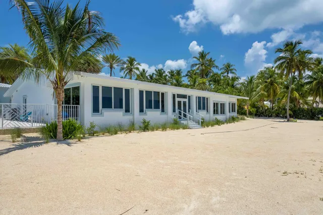 $8,100,000 | 80201 Overseas Highway, Islamorada, FL 33036