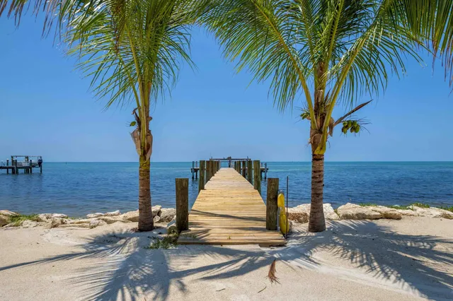 $8,100,000 | 80201 Overseas Highway, Islamorada, FL 33036