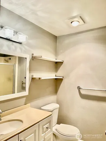 $307,900 | 2020 Grant Avenue South, Unit A302, Renton, WA 98055