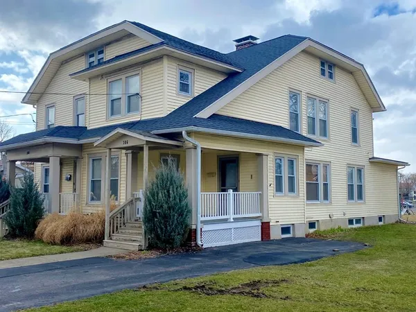 $1,500 | 306 Steuben Street, Horseheads, NY 14845
