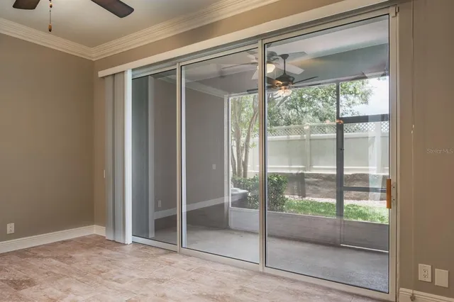 a view of entryway with window
