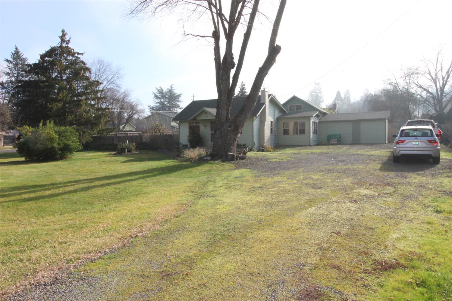 2030 Spring Street Medford, OR 97504 - Photo 2 of 25 Additional Photo