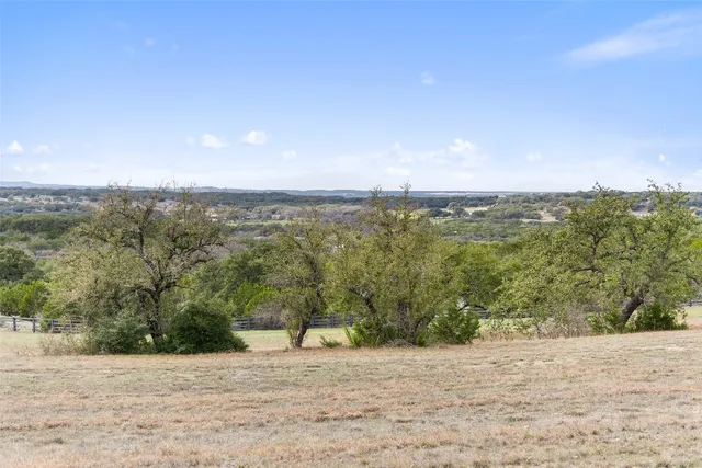 $199,000 | 108 Quail Point, Spicewood, TX 78669