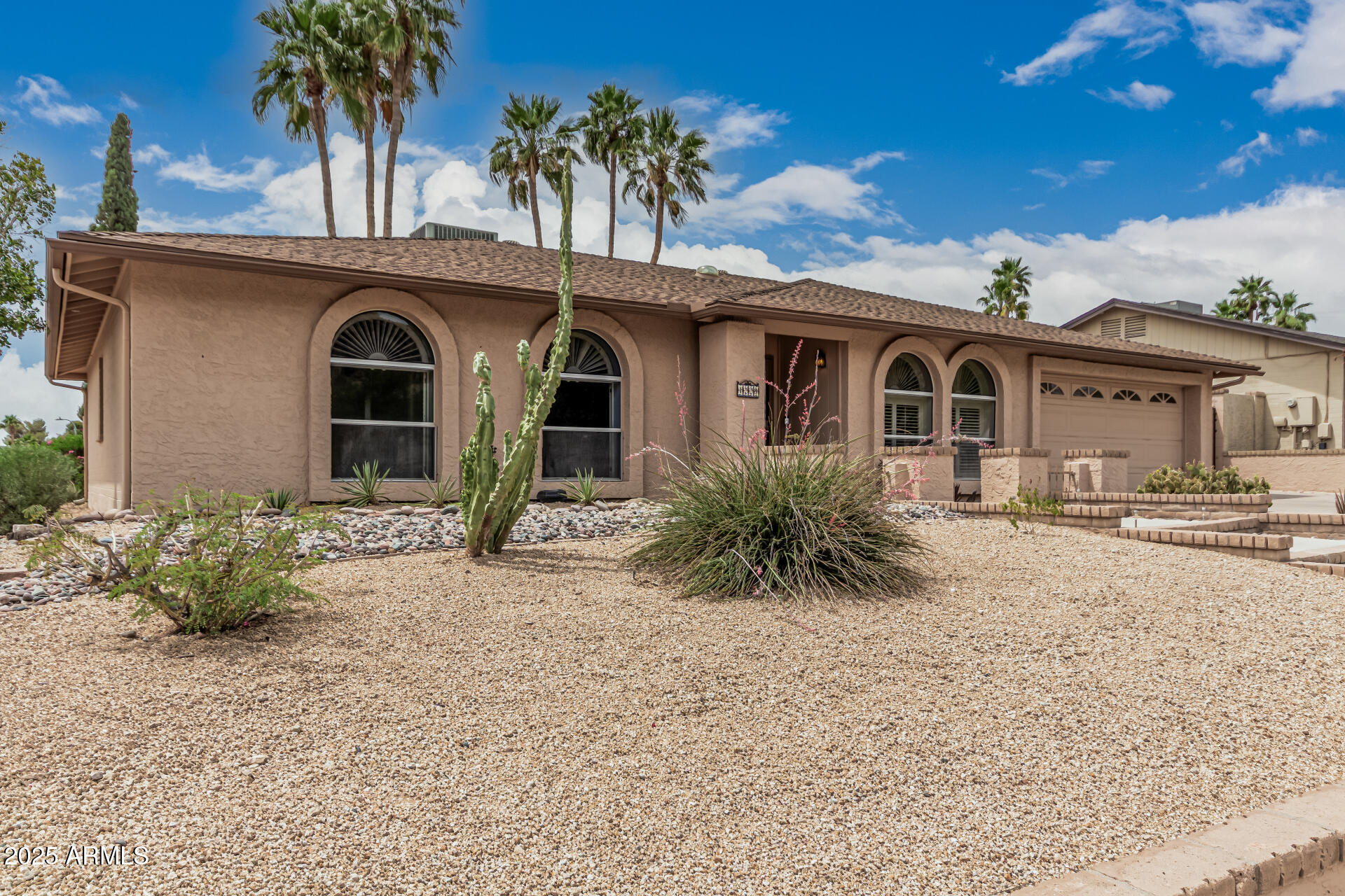 4229 East Pearce Road Phoenix, AZ 85044 - Photo 3 of 42 05 Pearce