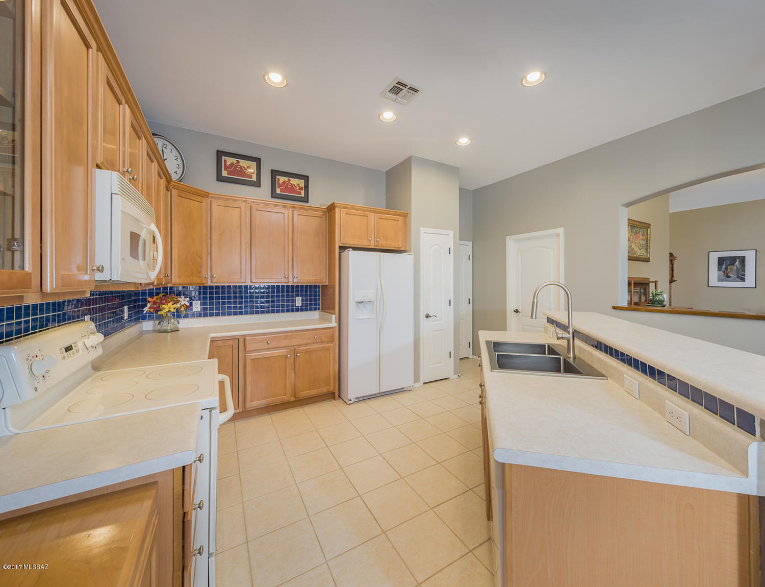 3532 South Desert Lantern Road Tucson, AZ 85735 - Photo 4 of 27 Gallery Image 4
