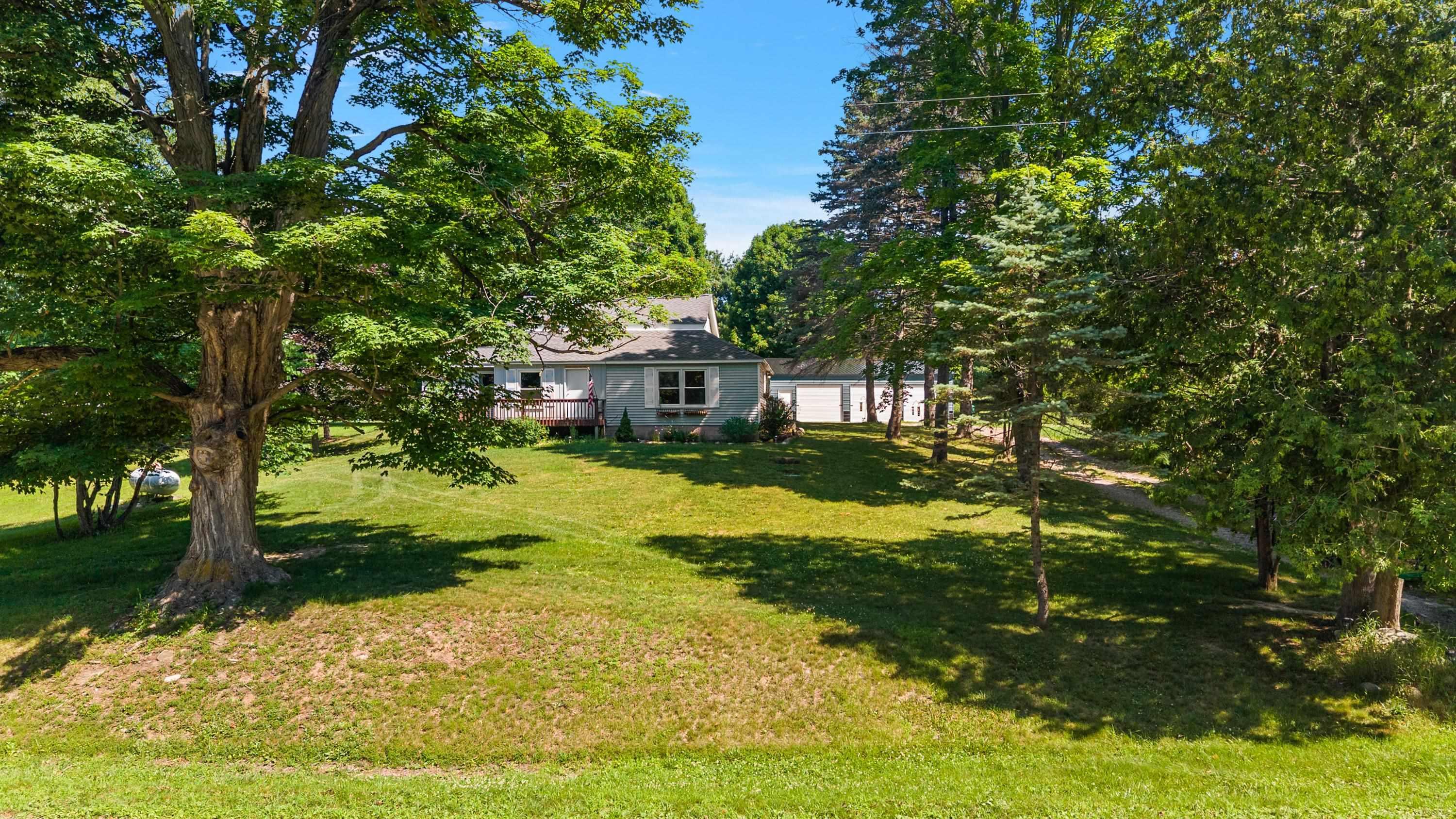 149 East Hunters Creek Road Lapeer, MI 48446 - Photo 58 of 71 50215016-6032e8cc-3dee-4f51-a8fc-dbabcafce3ac.JPG