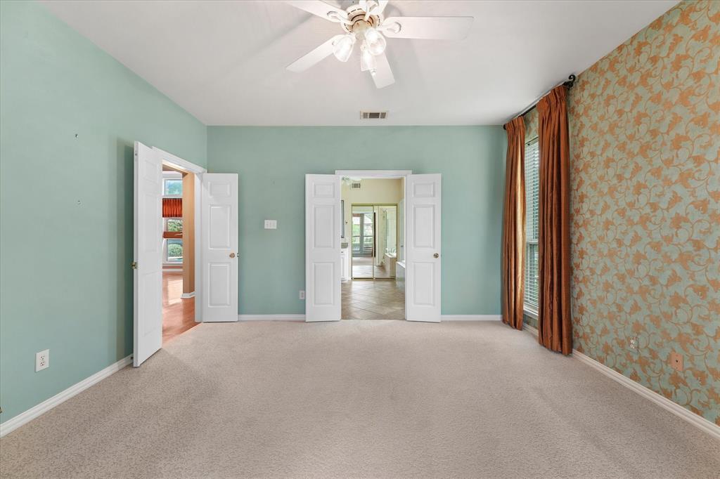 525 Springhill Drive Hurst, TX 76054 - Photo 16 of 40