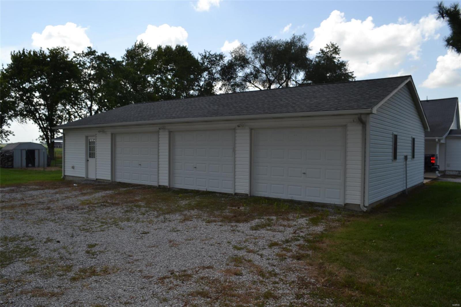 12180 Highline Road Breese, IL 62230 - Photo 25 of 28