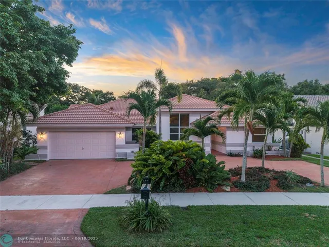 $852,000 | 9101 Southern Orchard Road North, Davie, FL 33328
