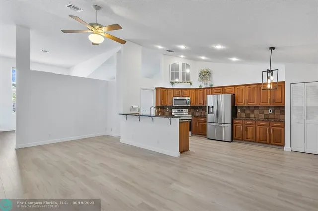 $852,000 | 9101 Southern Orchard Road North, Davie, FL 33328