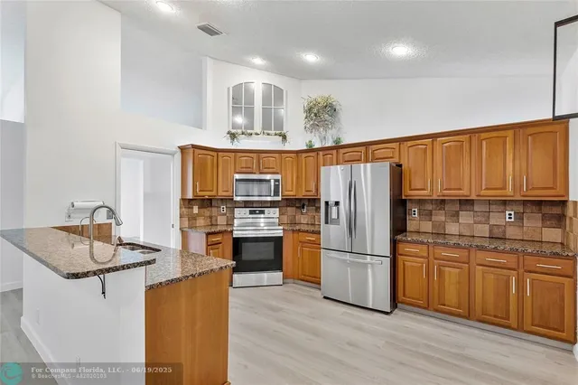 $852,000 | 9101 Southern Orchard Road North, Davie, FL 33328