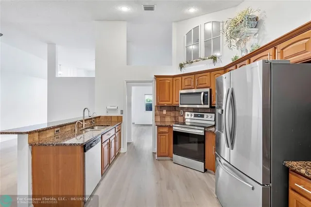 $852,000 | 9101 Southern Orchard Road North, Davie, FL 33328