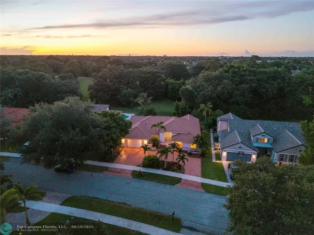 $852,000 | 9101 Southern Orchard Road North, Davie, FL 33328