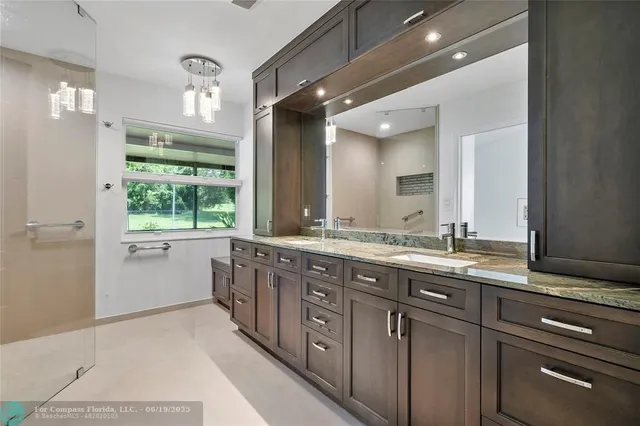 $852,000 | 9101 Southern Orchard Road North, Davie, FL 33328