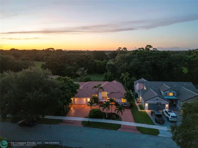 $852,000 | 9101 Southern Orchard Road North, Davie, FL 33328