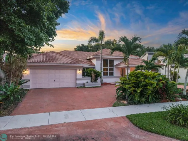 $852,000 | 9101 Southern Orchard Road North, Davie, FL 33328