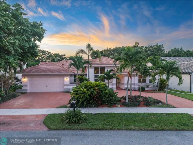 $852,000 | 9101 Southern Orchard Road North, Davie, FL 33328
