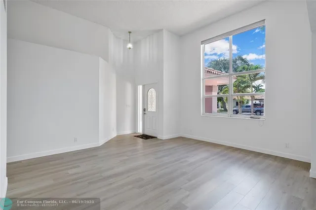 $852,000 | 9101 Southern Orchard Road North, Davie, FL 33328