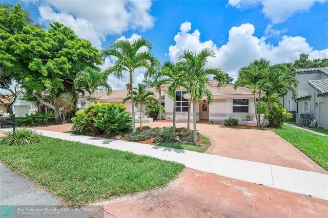 $852,000 | 9101 Southern Orchard Road North, Davie, FL 33328