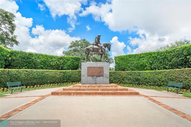 $852,000 | 9101 Southern Orchard Road North, Davie, FL 33328