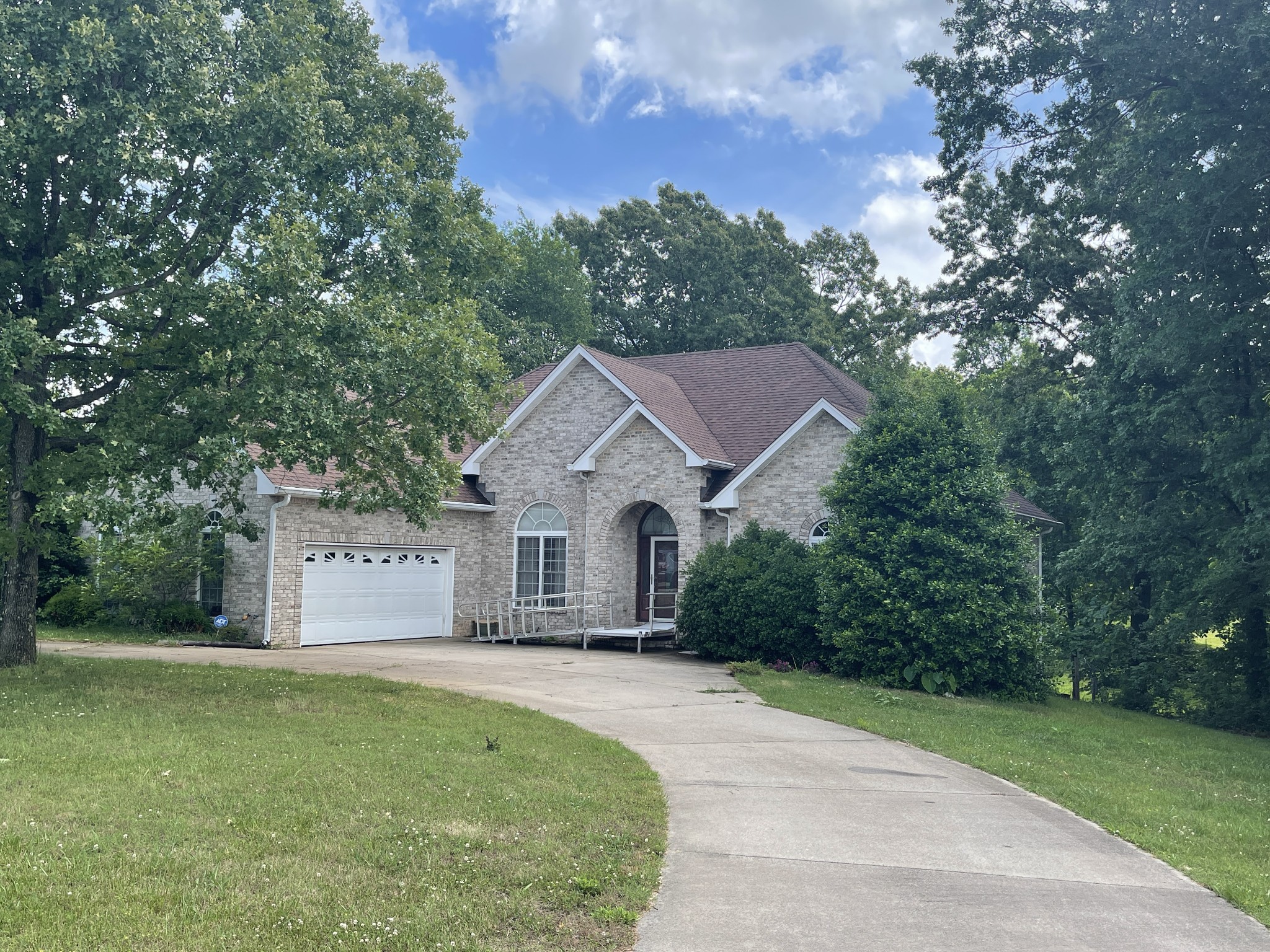 2600 Derby Run Road Springfield, TN 37172 - Photo 2 of 57