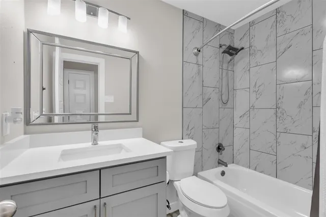 $420,000 | 803 Rachelle Drive, Red Oak, TX 75154