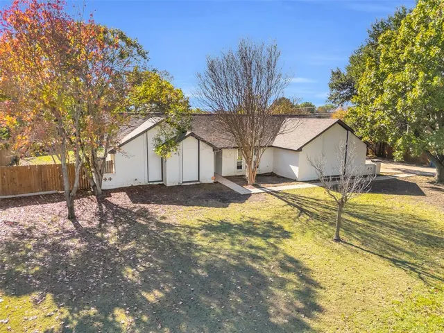 $420,000 | 803 Rachelle Drive, Red Oak, TX 75154