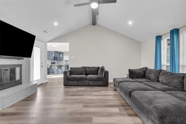 $420,000 | 803 Rachelle Drive, Red Oak, TX 75154