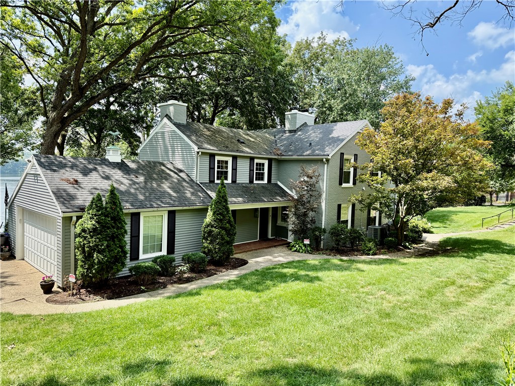 409 Southmoreland Place Decatur, IL 62521 - Photo 1 of 48 Gallery Image 1