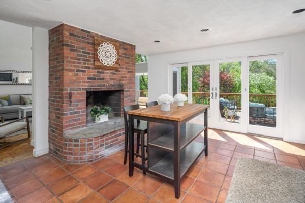 4 Cushing Street Hingham, MA 02043 - Photo 11 of 42