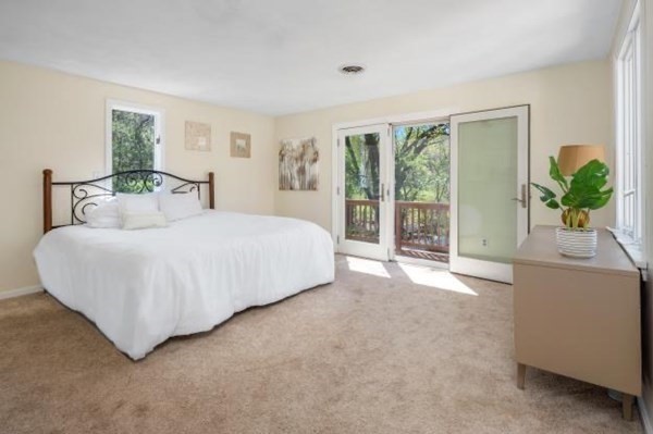 4 Cushing Street Hingham, MA 02043 - Photo 12 of 42