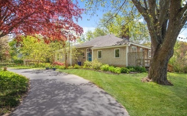 4 Cushing Street Hingham, MA 02043 - Photo 3 of 42