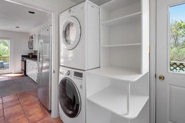 4 Cushing Street Hingham, MA 02043 - Photo 10 of 42