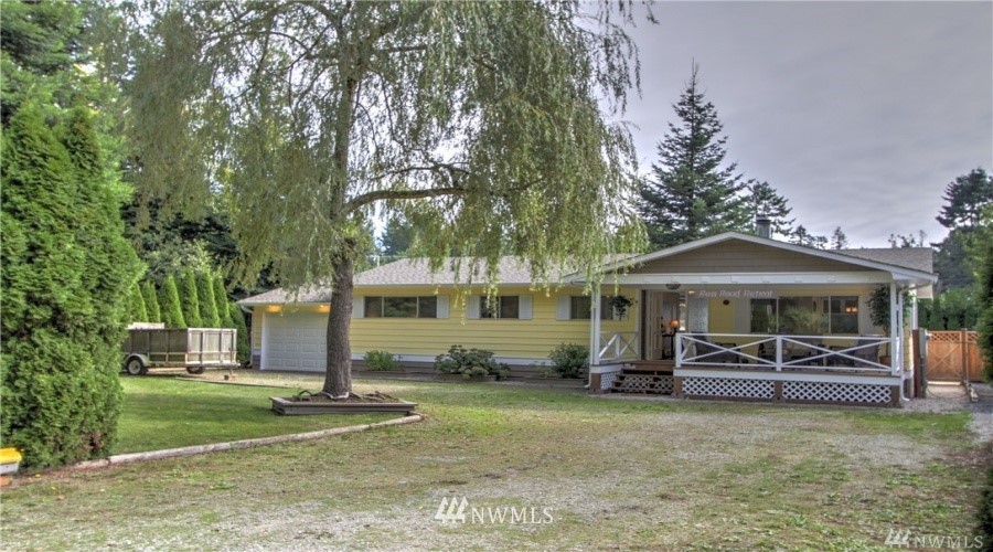 2215 Ross Road Point Roberts, WA 98281 - Photo 1 of 21 Gallery Image 1