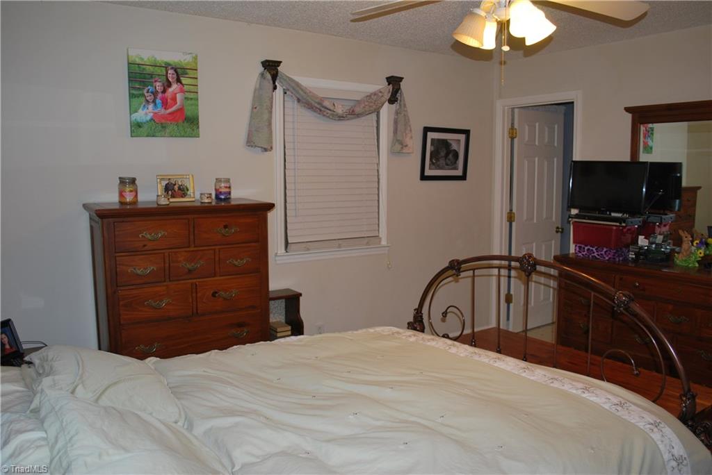 2720 E Road Walnut Cove, NC 27052 - Photo 19 of 30 Gallery Image 19