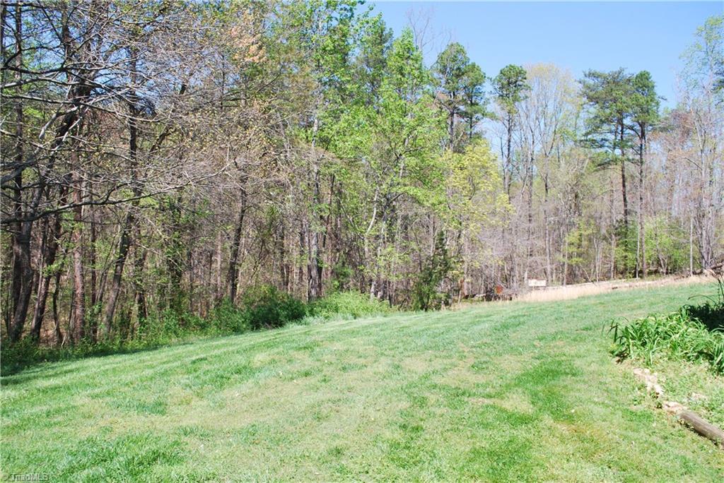 2720 E Road Walnut Cove, NC 27052 - Photo 26 of 30 Gallery Image 26