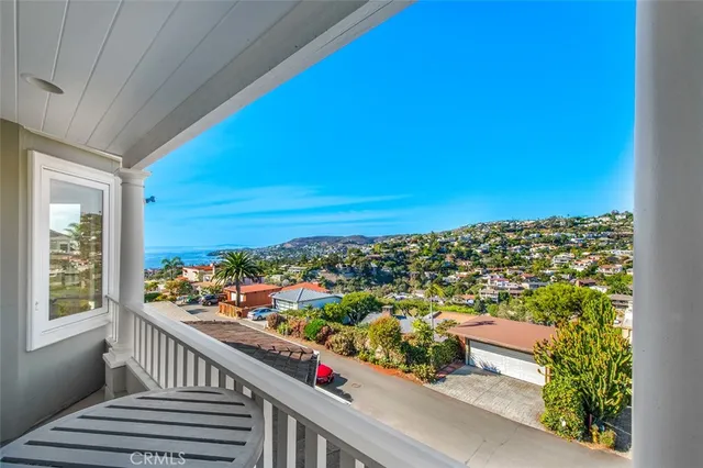 $3,590,000 | 1025 Van Dyke Drive, Laguna Beach, CA 92651