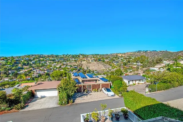 $3,590,000 | 1025 Van Dyke Drive, Laguna Beach, CA 92651