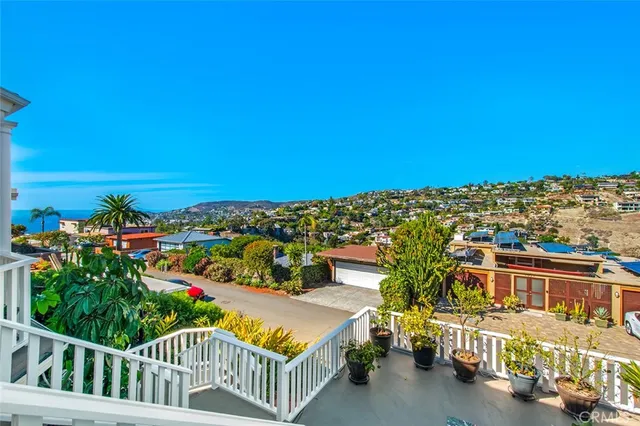 $3,590,000 | 1025 Van Dyke Drive, Laguna Beach, CA 92651