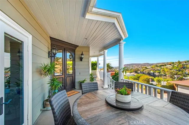 $3,590,000 | 1025 Van Dyke Drive, Laguna Beach, CA 92651