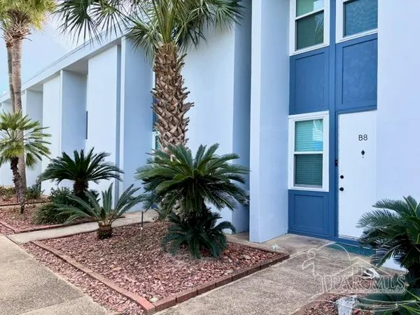$1,900 | 201 Pensacola Beach Road, Unit B8, Gulf Breeze, FL 32561