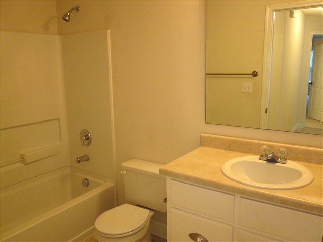414 Lookover Drive, Unit OVERLOOK CONDOS Anderson, SC 29621 - Photo 14 of 18 Gallery Image 14