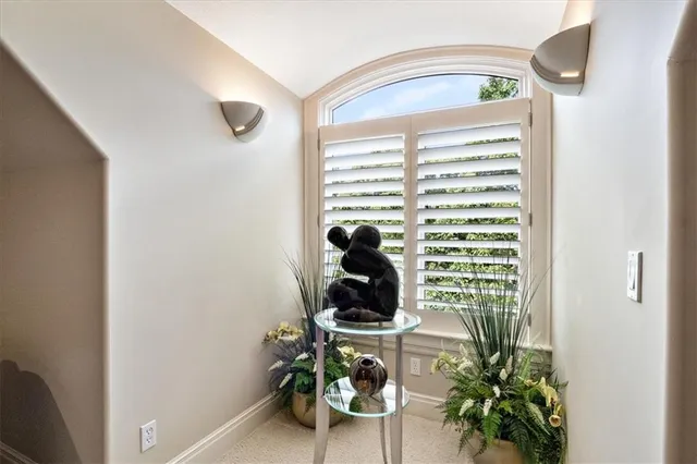 $3,989,000 | 6006 West Shore Court, Parkville, MO 64152