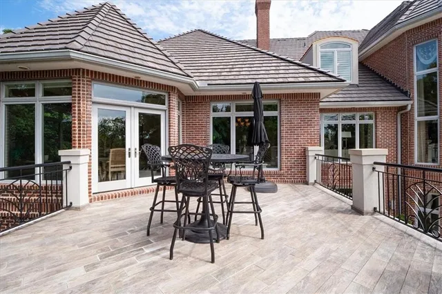 $3,989,000 | 6006 West Shore Court, Parkville, MO 64152