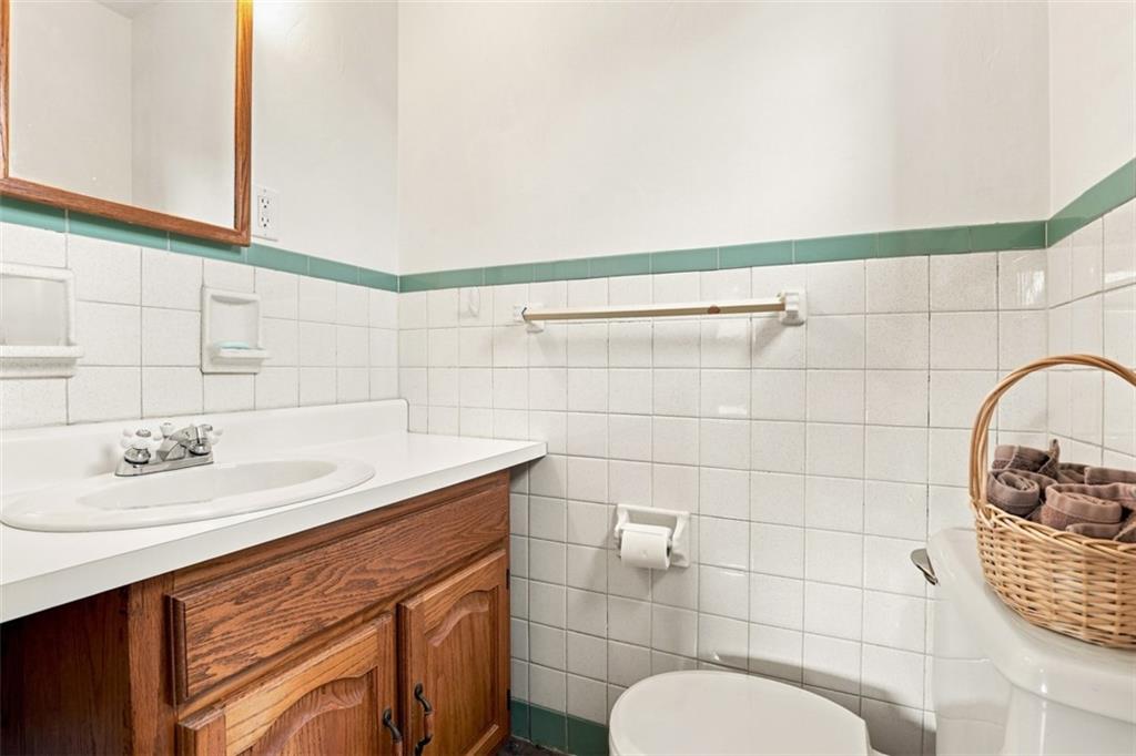 714 Wible Run Road Pittsburgh, PA 15209 - Photo 20 of 46 Half Bath
