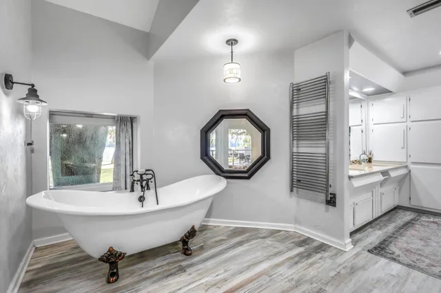 $1,300,000 | 3726 Lakeview Drive, Tallahassee, FL 32310